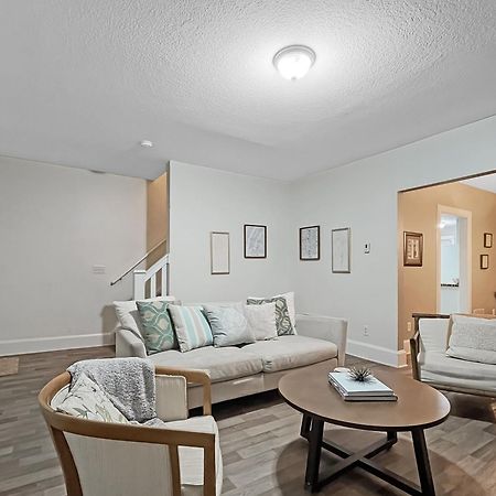 Villa Chic 2Br Duplex Free Parking Near Hospitals à Des Moines Extérieur photo